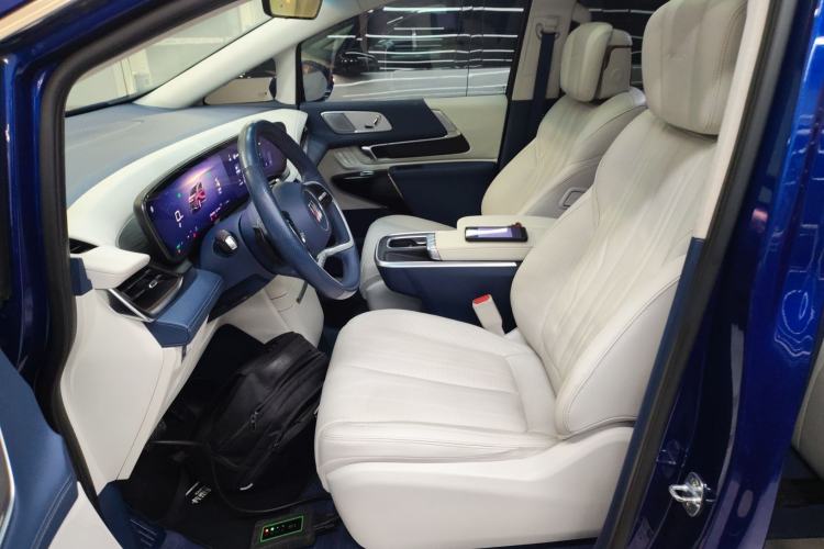 Used Buick Century 2023 2.0T Six-Seater Yinshi Edition
