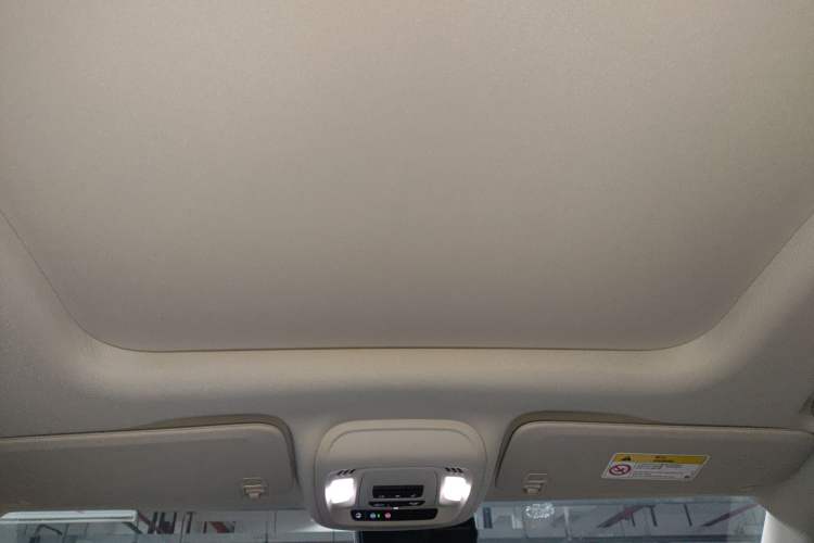 Used Buick Envision 2023 Encore S 552T Two-Wheel Drive Luxury Model
