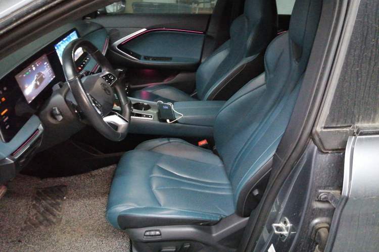 Used MG 7 2023 2.0T Automatic Trophy+ Ignition Glory Edition
