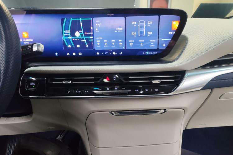 Used Buick Century 2023 2.0T Six-Seater Yinshi Edition
